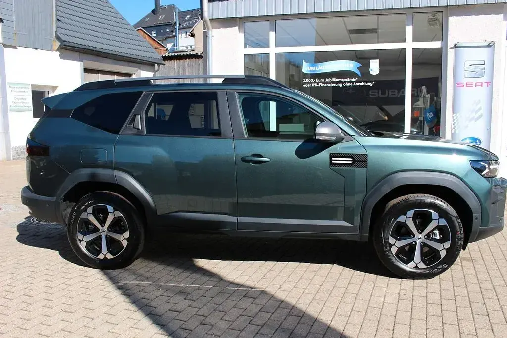 Neu Dacia Bigster Journey 109 PS (80 kW) 2026 Grün SUV