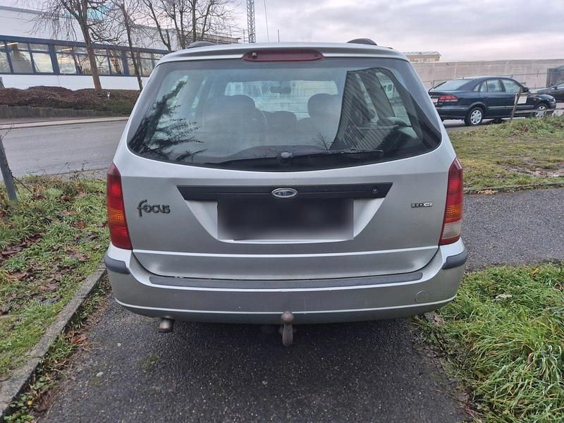 Gebraucht Ford Focus 100 PS (73 kW) 2004 Kombi