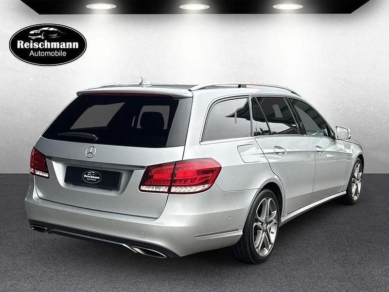 Gebraucht Mercedes E250 204 PS (150 kW) 2015 Silber Kombi