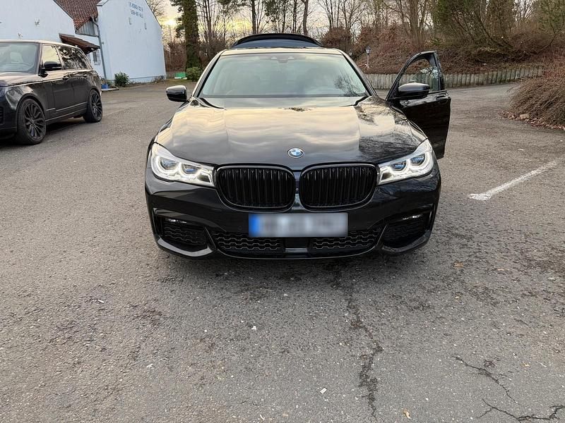 Gebraucht BMW 740 340 PS (250 kW) 2019 Schwarz Limousine