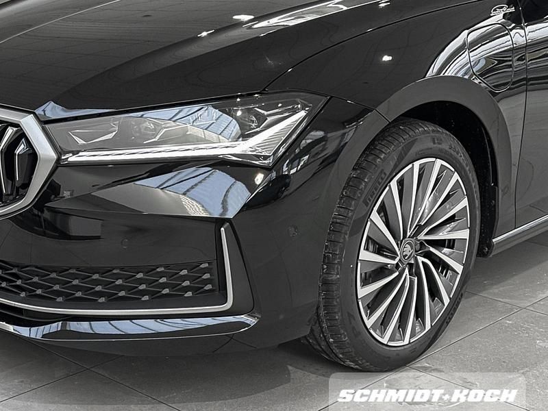 Neu Skoda Superb 2026 Onyxschwarz (schwarz) Kombi