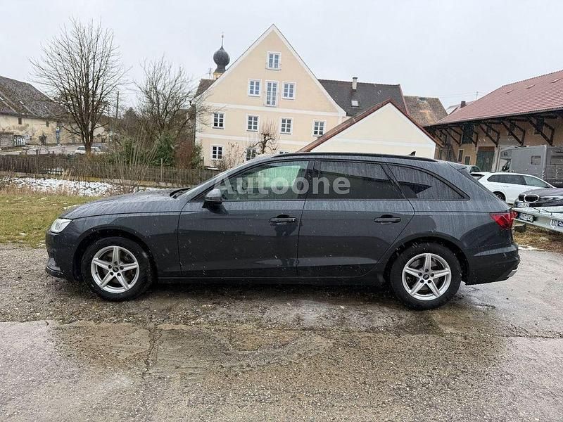 Gebraucht Audi A4 Basis 163 PS (119 kW) 2023 Grau Kombi
