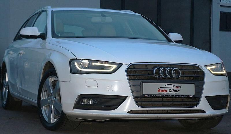 Usado Audi A4 Ambition 204 HP (150 kW) 2014 Branco Carrinha