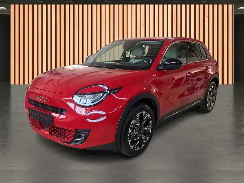 Gebraucht Fiat 600 La Prima 101 PS (74 kW) 2025 Rot rot (metallic) SUV
