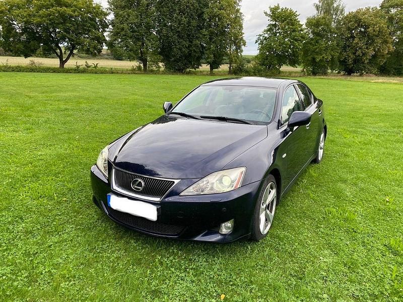 Blau Gebraucht 2008 Lexus IS250 Luxury Line Limousine | 6.000 € - Bild 1/4