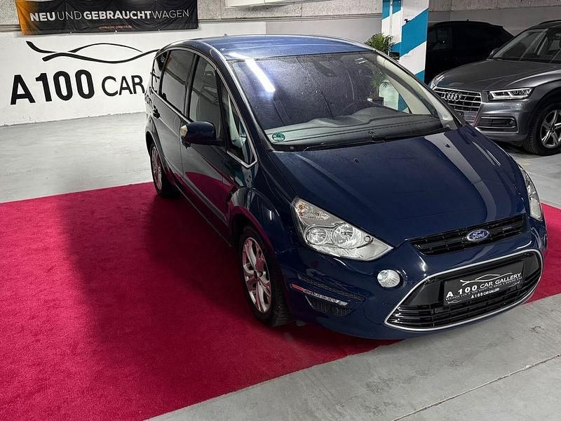 Blau Gebraucht 2012 Ford S-MAX Titanium Van / Kleinbus | 11.999 € - Bild 1/4
