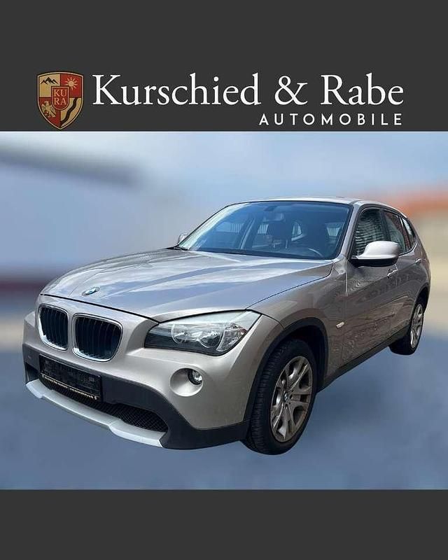 Grau Gebraucht 2010 BMW X1 SUV | 4.350 € (Superpreis) - Bild 1/4