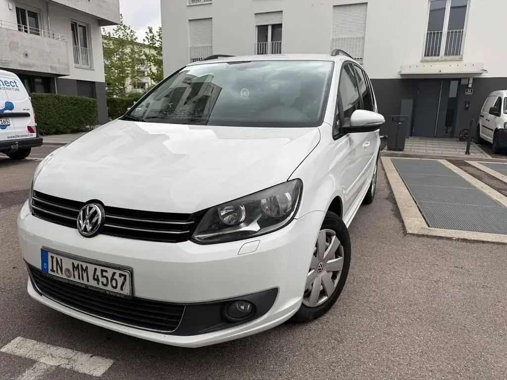 Gebraucht VW Touran 140 PS (102 kW) 2014 Weiß Van / Kleinbus