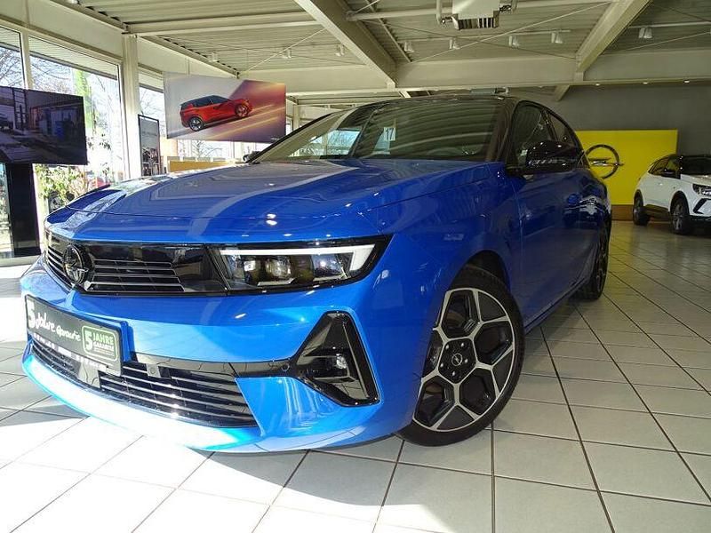 Gebraucht Opel Astra 131 PS (96 kW) 2023 Kobalt blau Limousine
