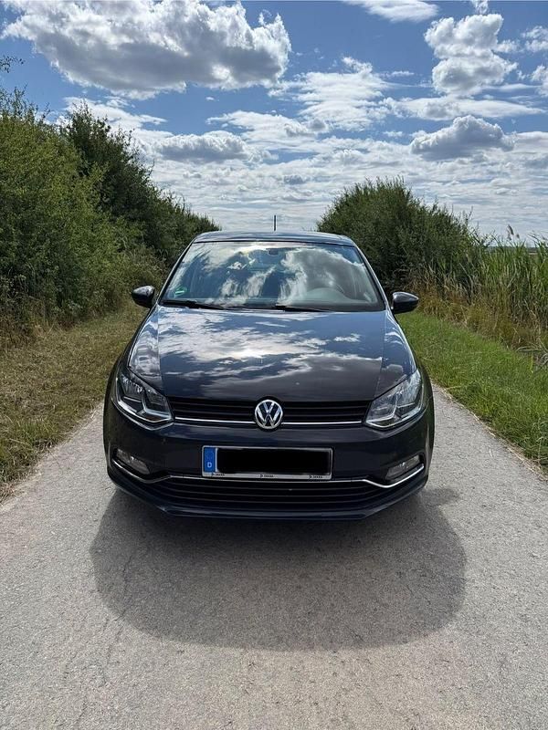 Grau Gebraucht 2014 VW Polo Highline Kleinwagen | 7.100 € (Fairer Preis) - Bild 1/4