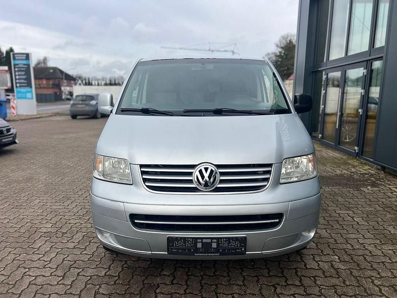 Gebraucht VW Caravelle 131 PS (96 kW) 2006 Silber Van / Kleinbus