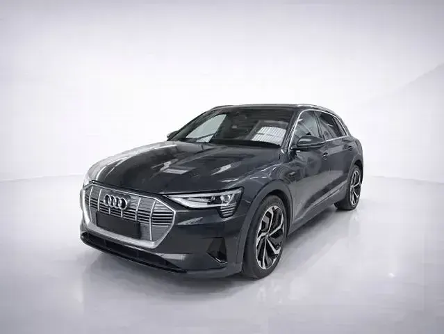 Używany Audi e-tron S-Line 300 kW (408 KM) 2021 Szary SUV