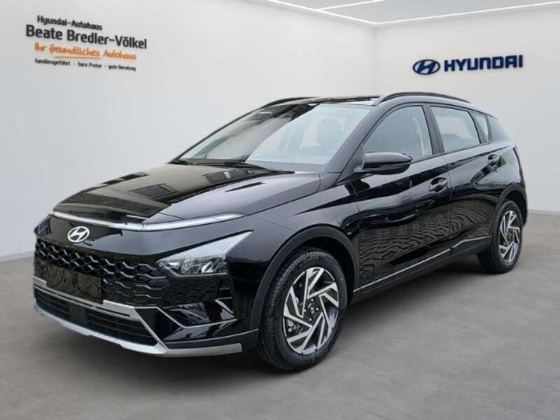 Phantom black / met Gebraucht 2024 Hyundai Bayon Comfort SUV | 19.990 € (Superpreis) - Bild 1/4