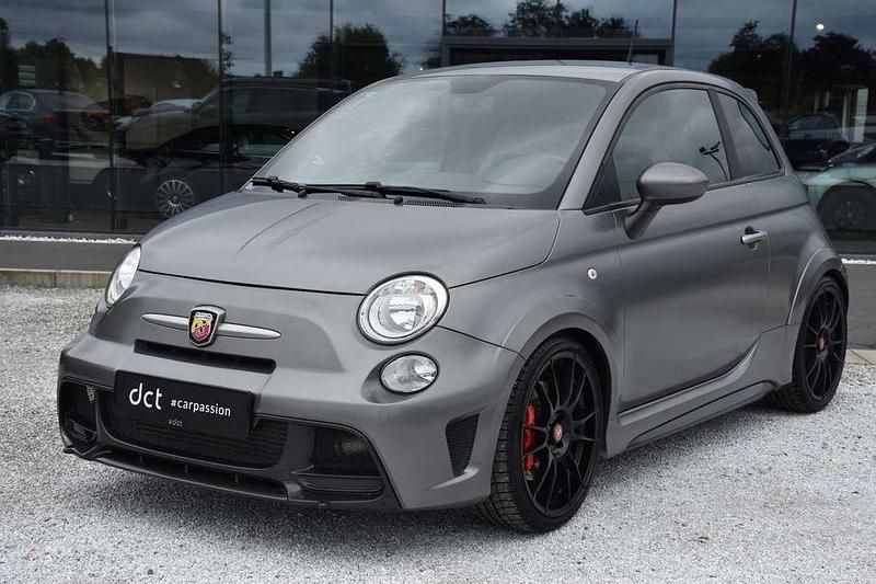 Grau Gebraucht 2016 Abarth 695 Kleinwagen | 29.900 € (Fairer Preis) - Bild 1/4