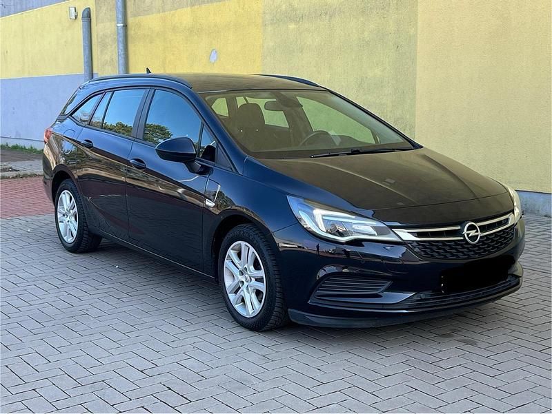 Gebraucht Opel Astra 110 PS (80 kW) 2018 Blau Kombi