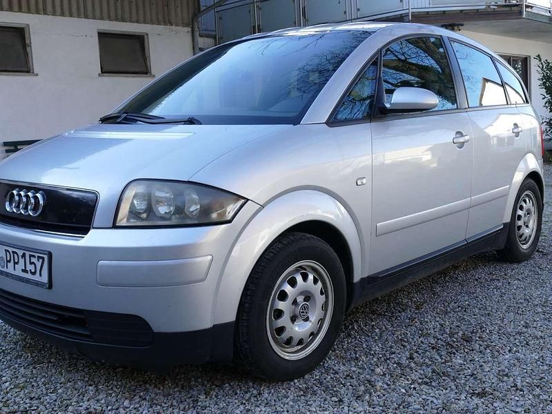 Silber Gebraucht 2002 Audi A2 Kleinwagen | 4.000 € (Etwas zu teuer) - Bild 1/4