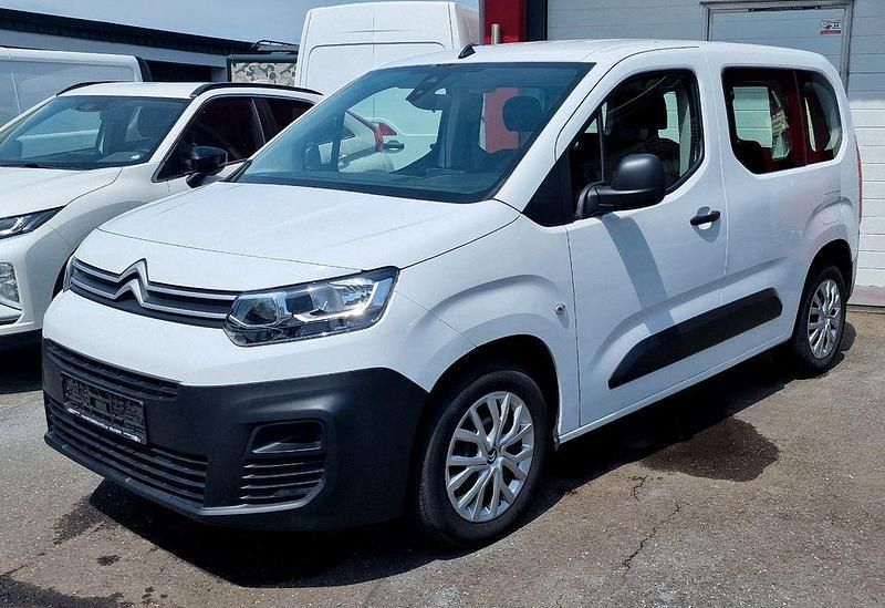 Weiß Gebraucht 2023 Citroën Berlingo Live Van / Kleinbus | 17.950 € (Guter Preis) - Bild 1/4