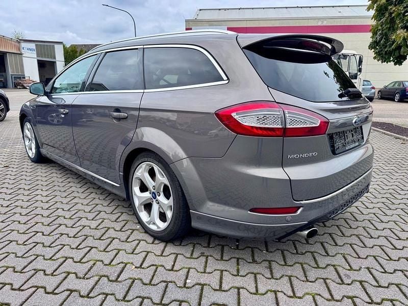 Gebraucht Ford Mondeo Titanium S 203 PS (149 kW) 2013 Braun Limousine