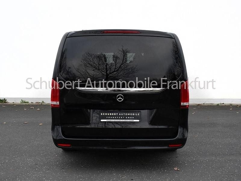 Gebraucht Mercedes V300 Avantgarde Edition 237 PS (174 kW) 2021 Obsidianschwarz Van / Kleinbus