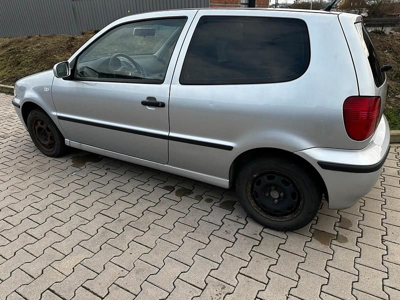 Gebraucht VW Polo 75 PS (55 kW) 2000 Silber Kleinwagen