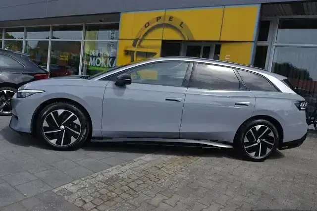 Gebraucht VW ID.7 Pro 210 kW (286 PS) 2025 Mondsteingrau Kombi