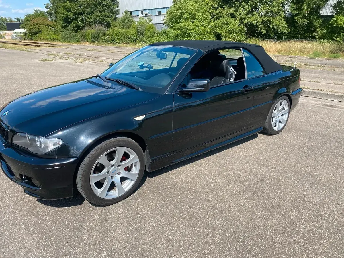 Gebraucht BMW 318 Cabriolet 143 PS (105 kW) 2005 Schwarz Cabrio