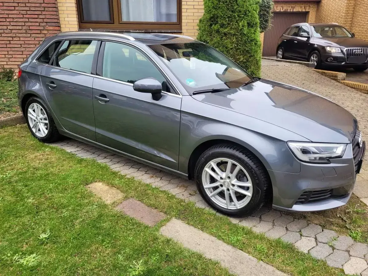 Gebraucht Audi A3 Sportback Comfort 150 PS (110 kW) 2016 Grau Kleinwagen
