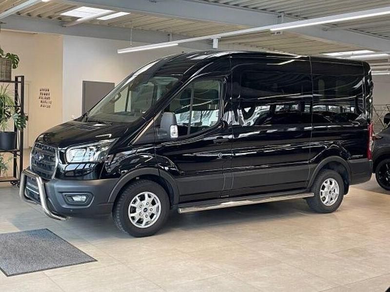 Gebraucht Ford Transit Trend 170 PS (125 kW) 2021 Schwarz Limousine