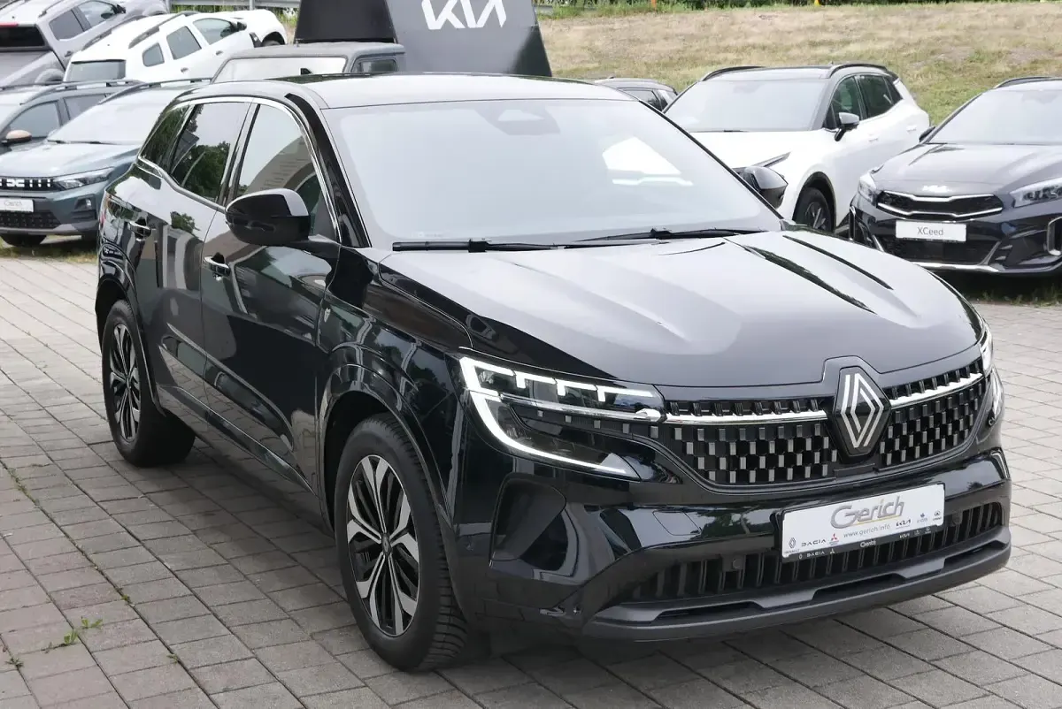 Gebraucht Renault Austral Techno 158 PS (116 kW) 2025 Black pearl schwarz metallic SUV
