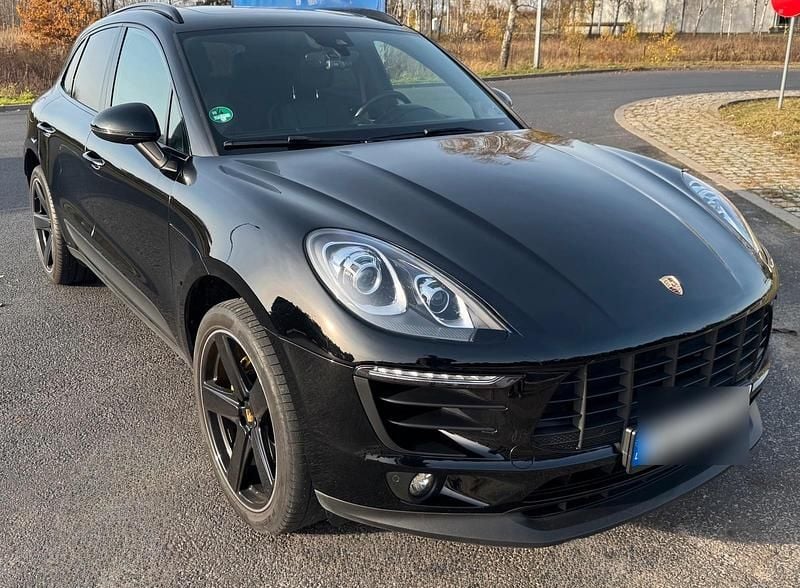 Schwarz Gebraucht 2018 Porsche Macan S Chrono SUV | 33.500 € (Superpreis) - Bild 1/4