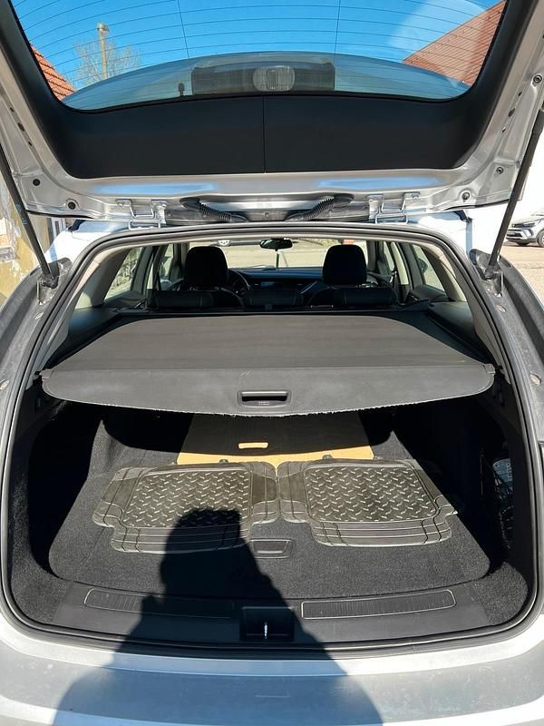 Gebraucht Opel Insignia 170 PS (125 kW) 2018 Grau Kombi