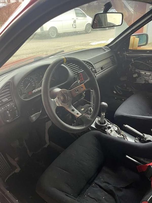 Gebraucht BMW 325 Performance 192 PS (141 kW) 1992 Rot Coupé