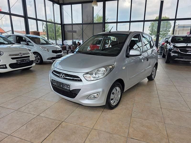 Silber Gebraucht 2011 Hyundai i10 Style Kleinwagen | 6.980 € (Fairer Preis) - Bild 1/4