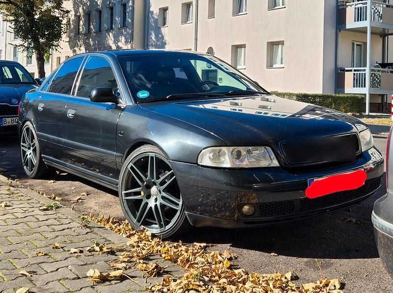 Schwarz Gebraucht 1999 Audi A4 S-Line Limousine | 2.500 € (Guter Preis) - Bild 1/4