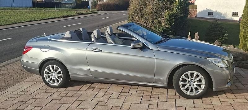 Gebraucht Mercedes E200 184 PS (135 kW) 2012 Grau Cabrio