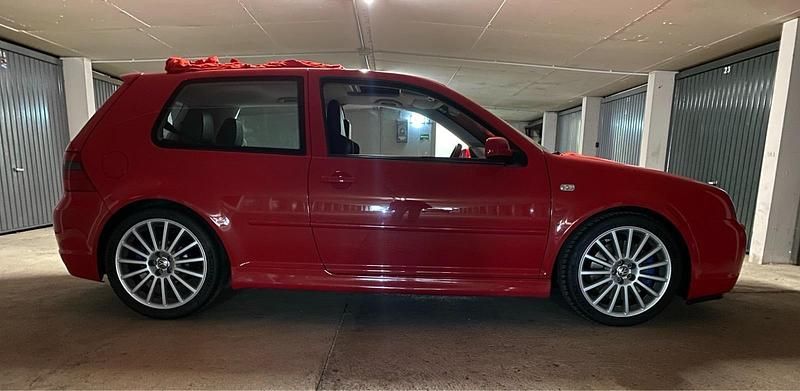 Gebraucht VW Golf R 241 PS (177 kW) 2004 Rot Coupé