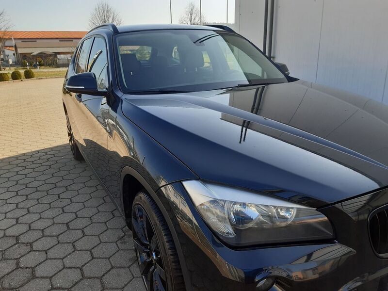Schwarz Gebraucht 2013 BMW X1 Sport Line SUV | 8.300 € (Fairer Preis) - Bild 1/4