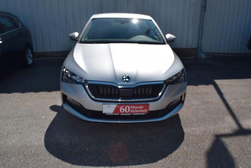 Silber Gebraucht 2023 Skoda Scala Ambition Kleinwagen | 17.990 € (Guter Preis) - Bild 1/4