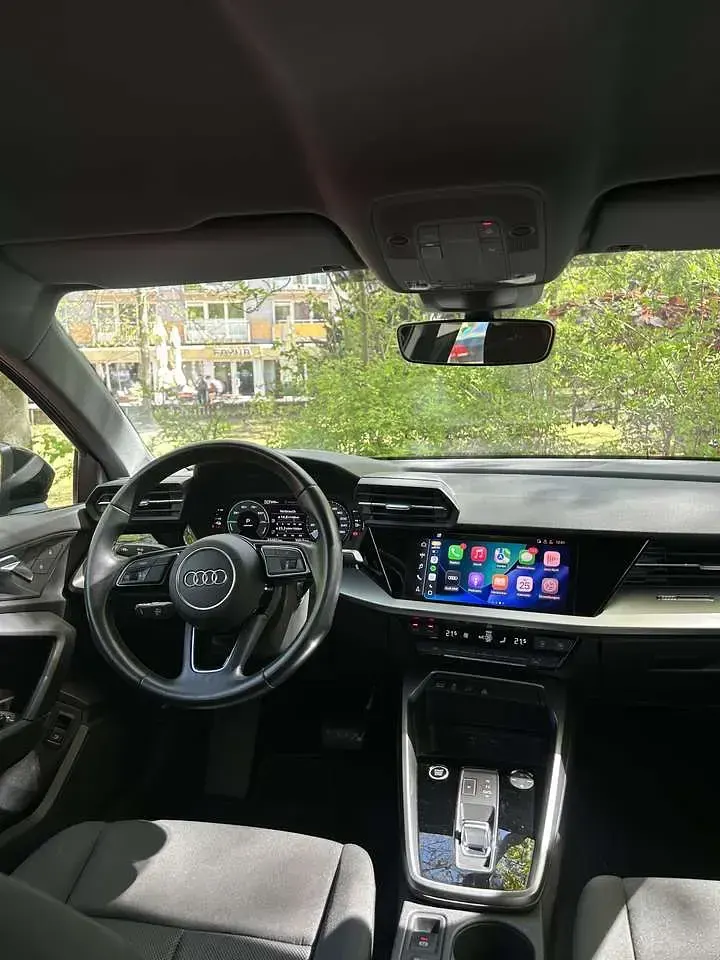 Second-hand Audi A3 S-Line 150 CP (110 kW) 2021 Berlinǎ