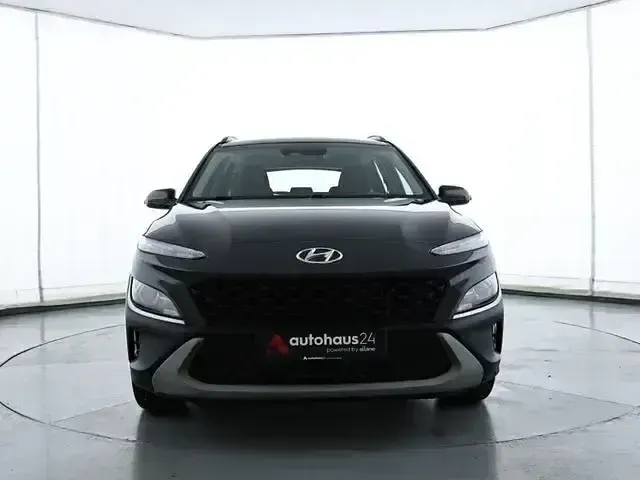 Gebraucht Hyundai Kona Trend 120 PS (88 kW) 2023 Grau SUV