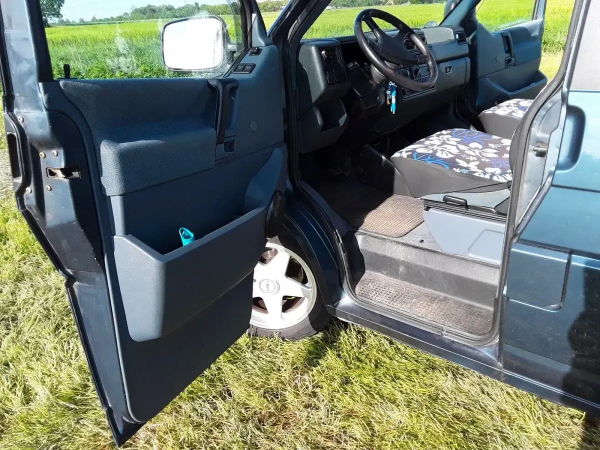 Gebraucht VW Multivan CLUB 116 PS (85 kW) 1992 Blau Van / Kleinbus