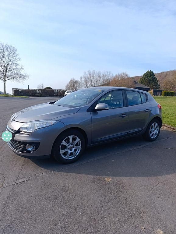 Gebraucht Renault Mégane III 90 PS (66 kW) 2012 Grau Limousine