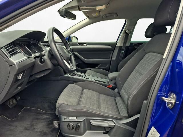 Gebraucht VW Passat Business 150 PS (110 kW) 2020 Lapiz blue metallic Kombi