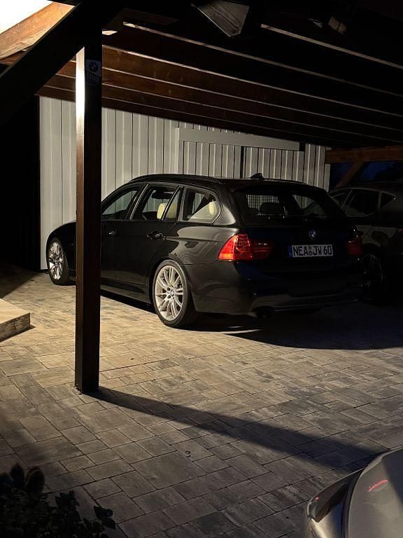 Gebraucht BMW 325 Performance 204 PS (150 kW) 2011 Schwarz Kombi