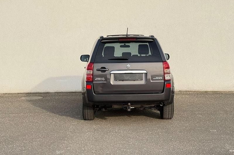 Gebraucht Suzuki Grand Vitara 129 PS (94 kW) 2012 Grau SUV