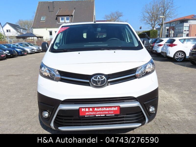 Weiß Gebraucht 2019 Toyota Proace Van | 12.599 € (Fairer Preis) - Bild 1/4