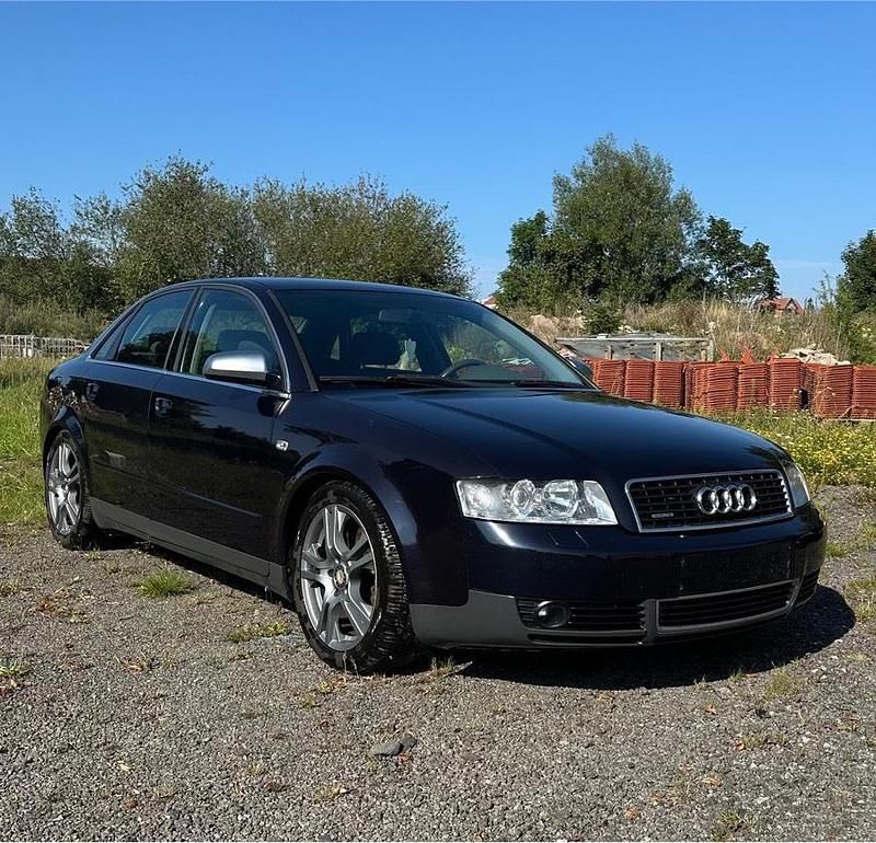 Blau Gebraucht 2002 Audi A4 Limousine | 2.199 € (Fairer Preis) - Bild 1/4