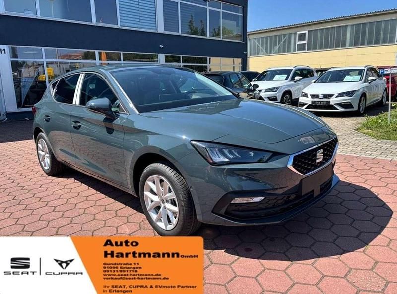 Neu Seat Leon Style 150 PS (110 kW) 2025 Fjordblau Limousine