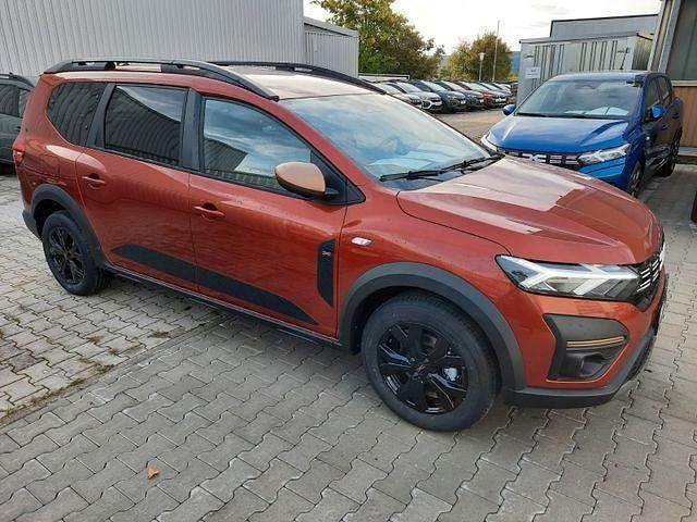 Neu Dacia Jogger Extreme 110 PS (80 kW) 2025 Braun Van / Kleinbus