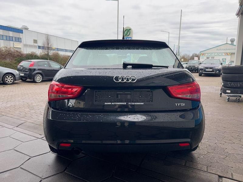 Gebraucht Audi A1 Attraction 86 PS (63 kW) 2011 Schwarz Kleinwagen